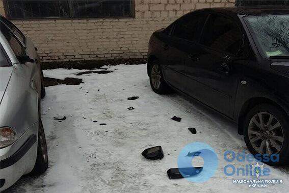 Одесский активист разбил 13 автомобилей возле Соломенского райсуда Киева