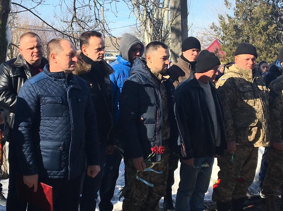 На юге Одесской области установили мемориальную доску погибшему в зоне АТО бойцу