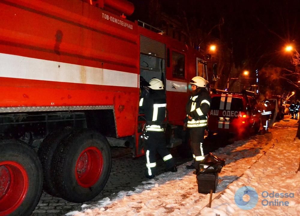 Одесса: на Пушкинской горел трехэтажный дом