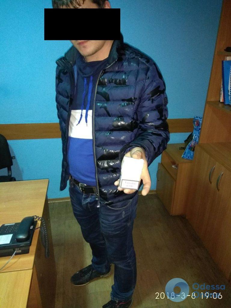 В Одесской области спаниель оставил молдаванина без наркотиков