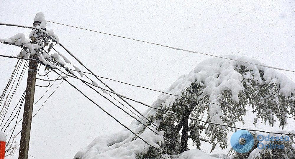 В Одесской области из-за непогоды произошли обрывы электропроводов