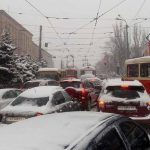 Одесские пробки: снег и ДТП внесли свои коррективы