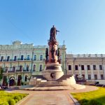 Памятник основателям Одессы останется на Екатерининской площади