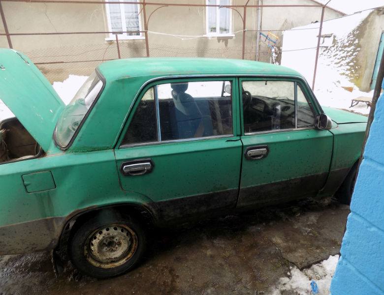 Житель Одесской области расстрелял из ружья машину должника