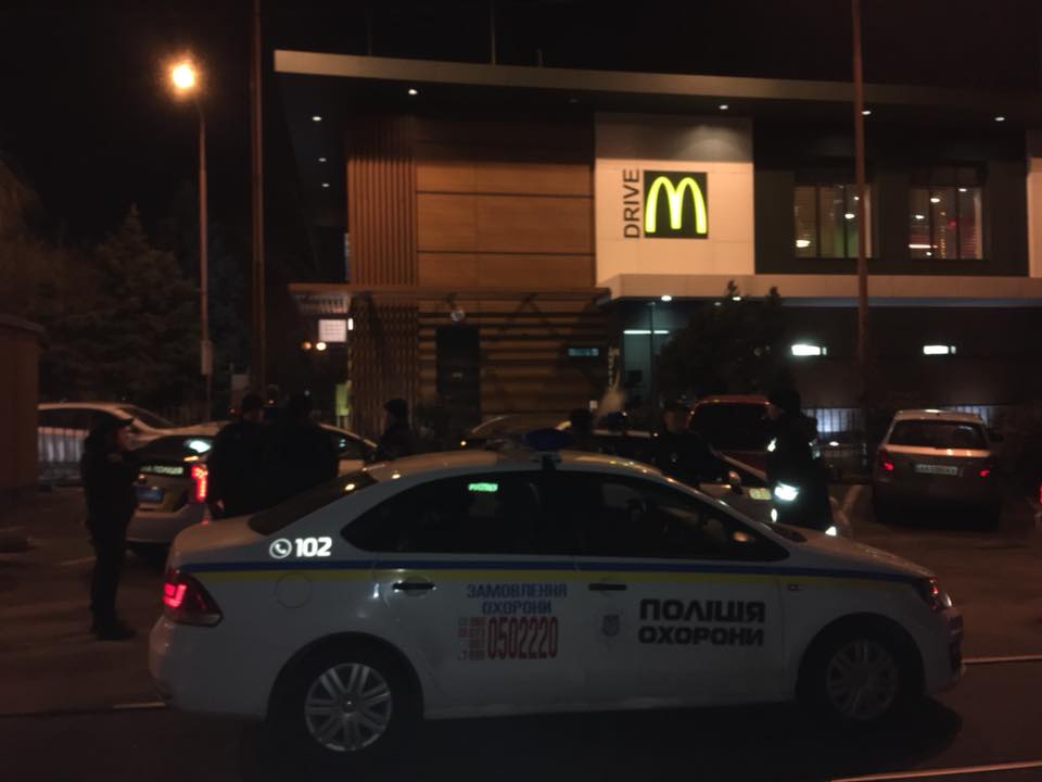 Ночью в одесском McDonald’s искали бомбу
