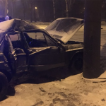 Одесса: водитель Audi врезался в столб и отправил пассажира в больницу