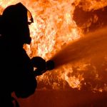 Под Одессой иномарка сгорела вместе с гаражом