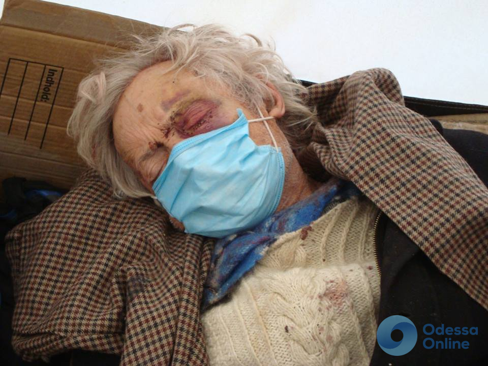 «Посадили на поезд и отправили в Одессу»: волонтеры ищут родственников потерявшегося дедушки