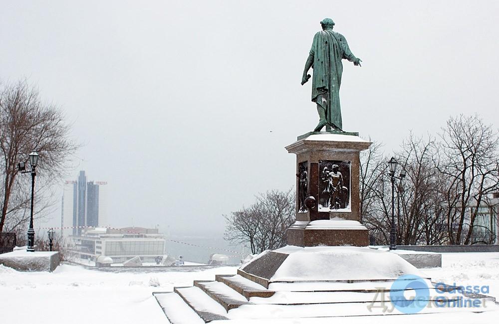 Снег и мороз: в Одессу возвращается зима