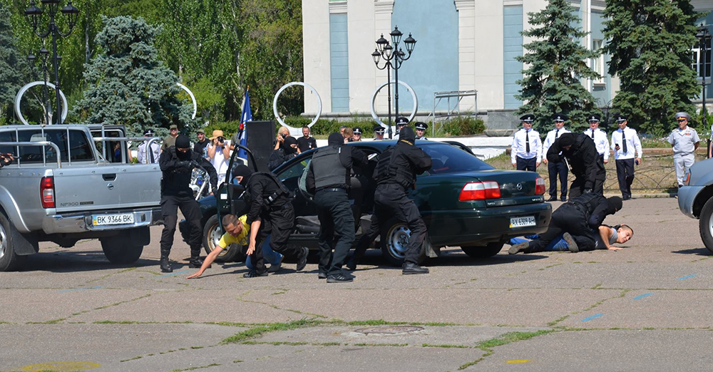 Одесса: полицейских-грабителей оставили под арестом
