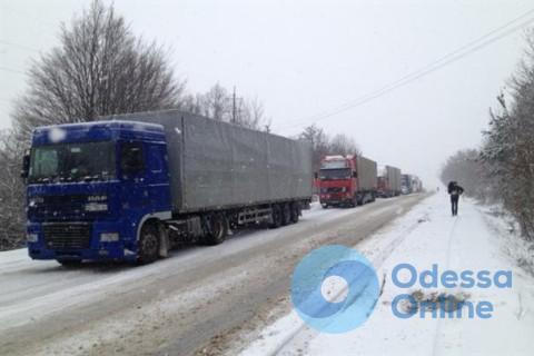 В Одессу временно запрещен въезд большегрузного транспорта
