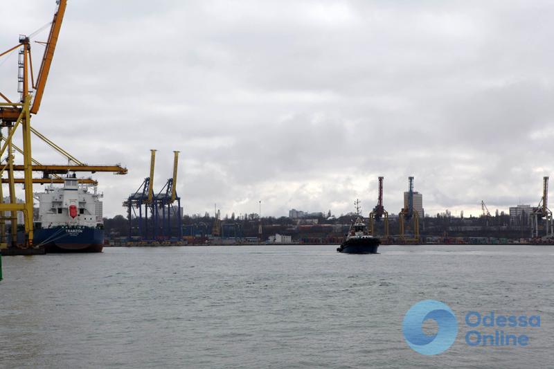 Углублением дна в Черноморском порту займется китайская компания