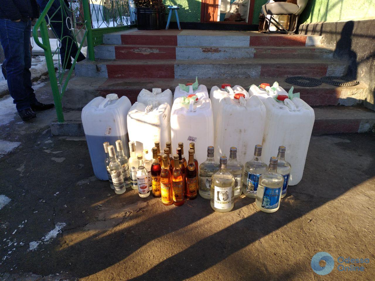 В Одесской области изъяли 3400 литров сомнительного алкоголя