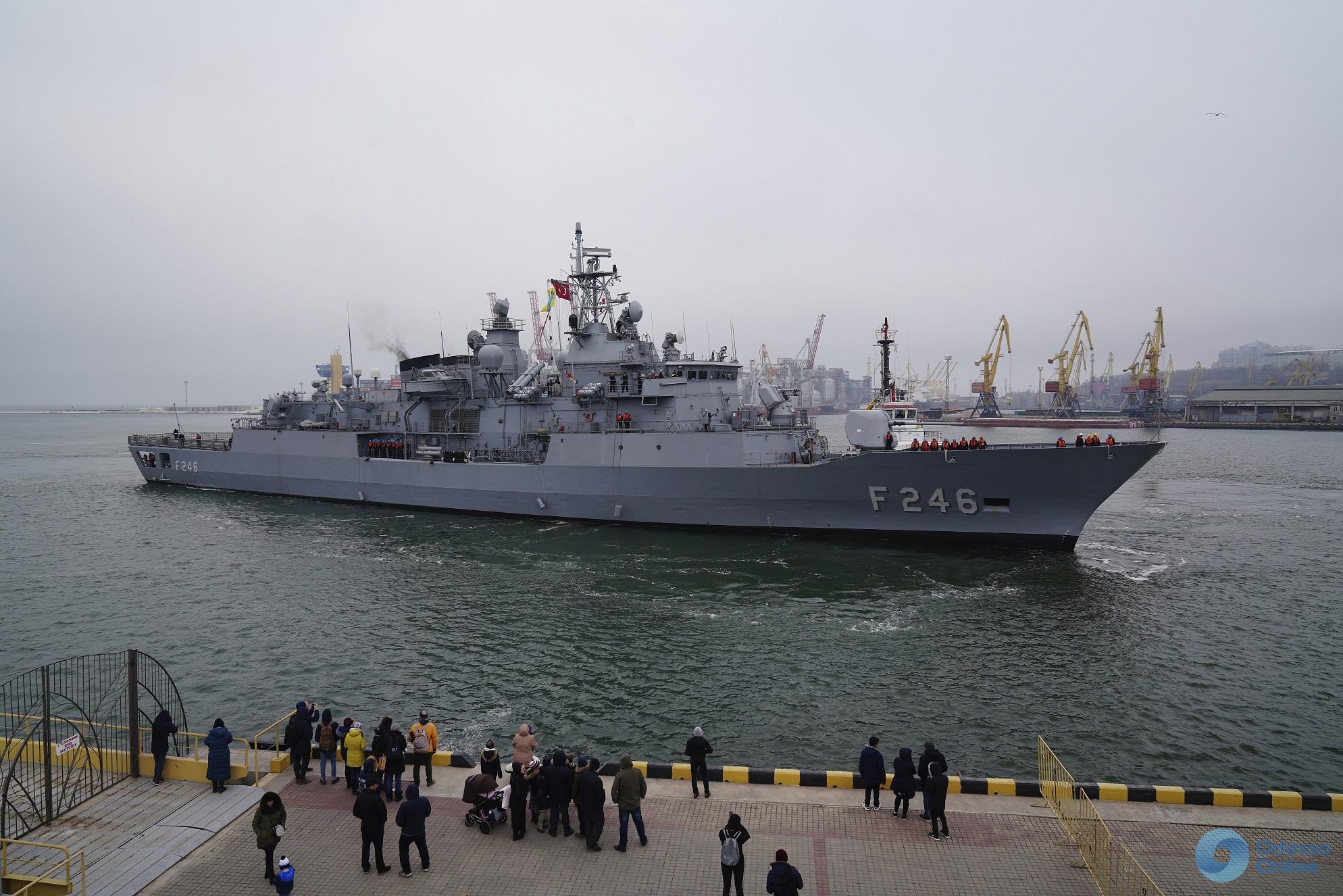 В Одесский порт зашли турецкие военные корабли (фото)