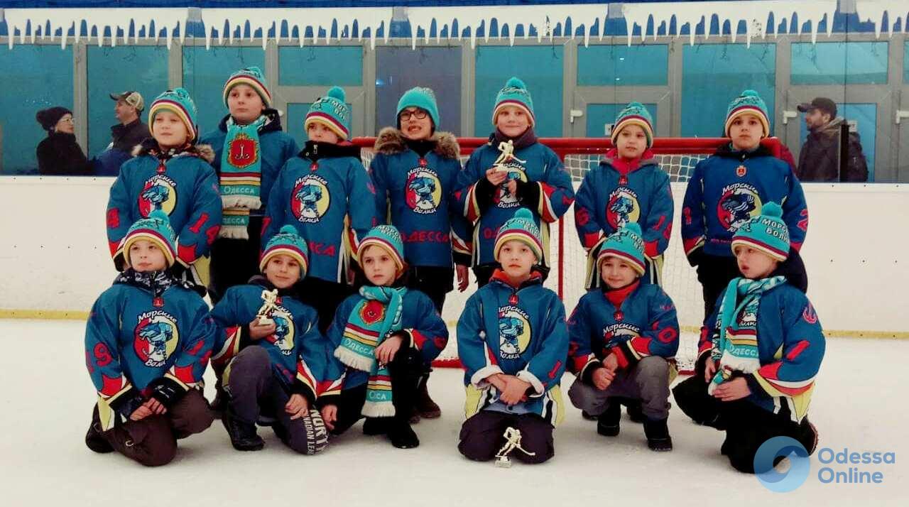 «Волчата» учатся играть: юные одесские хоккеисты приняли участие в дебютном для себя турнире