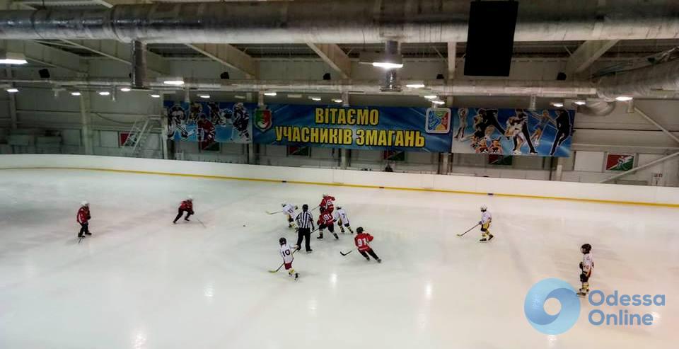 Одесские хоккеисты обыграли всех своих соперников по всеукраинскому турниру в Кривом Роге