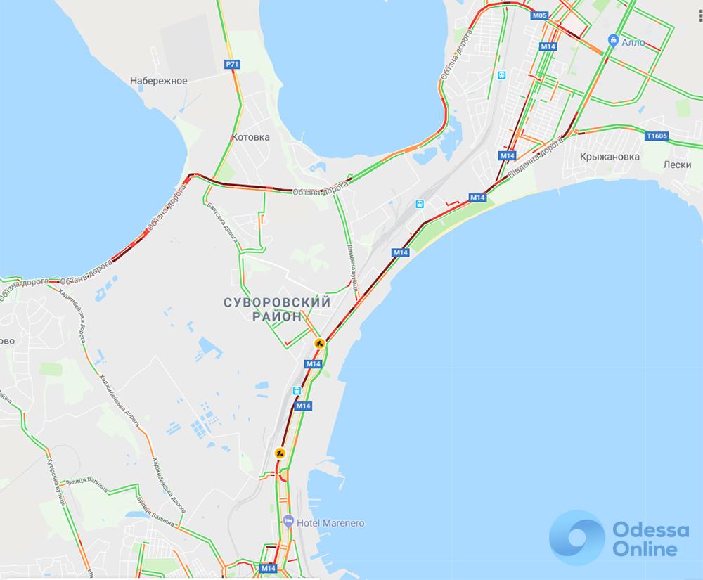 Дорожная обстановка: пробки на подъездах и в центре Одессы
