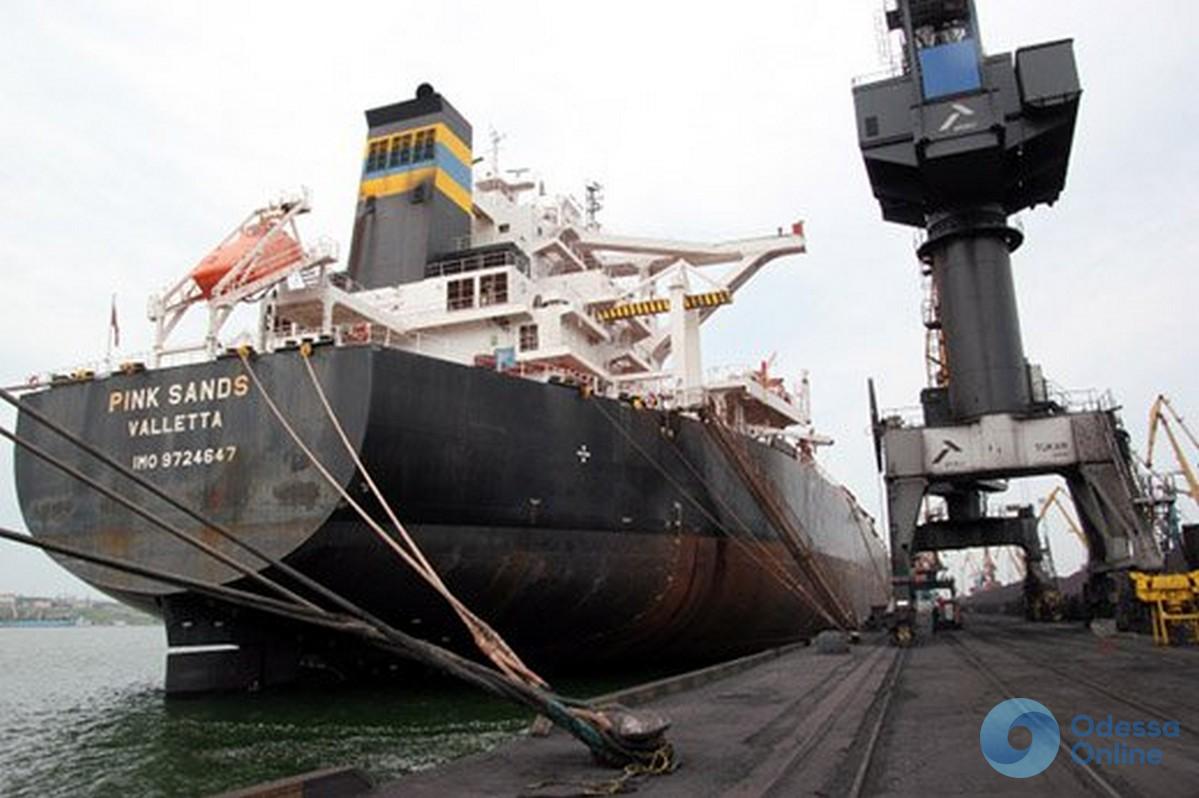 Порт «Южный» отправит в Китай рекордный груз