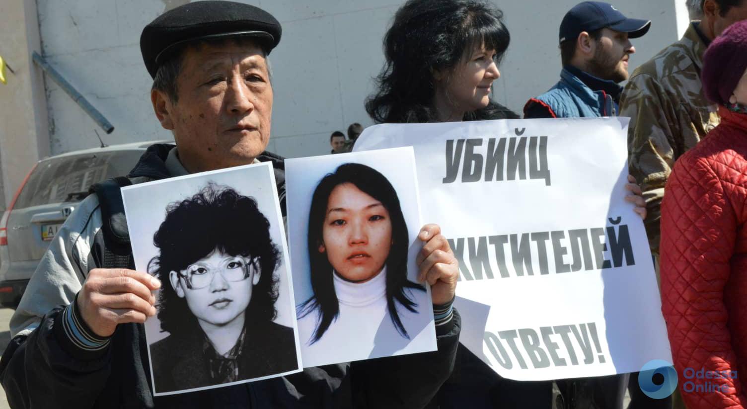 Пикет: Виктор Цой уже восемь лет ищет похищенных жену и дочь