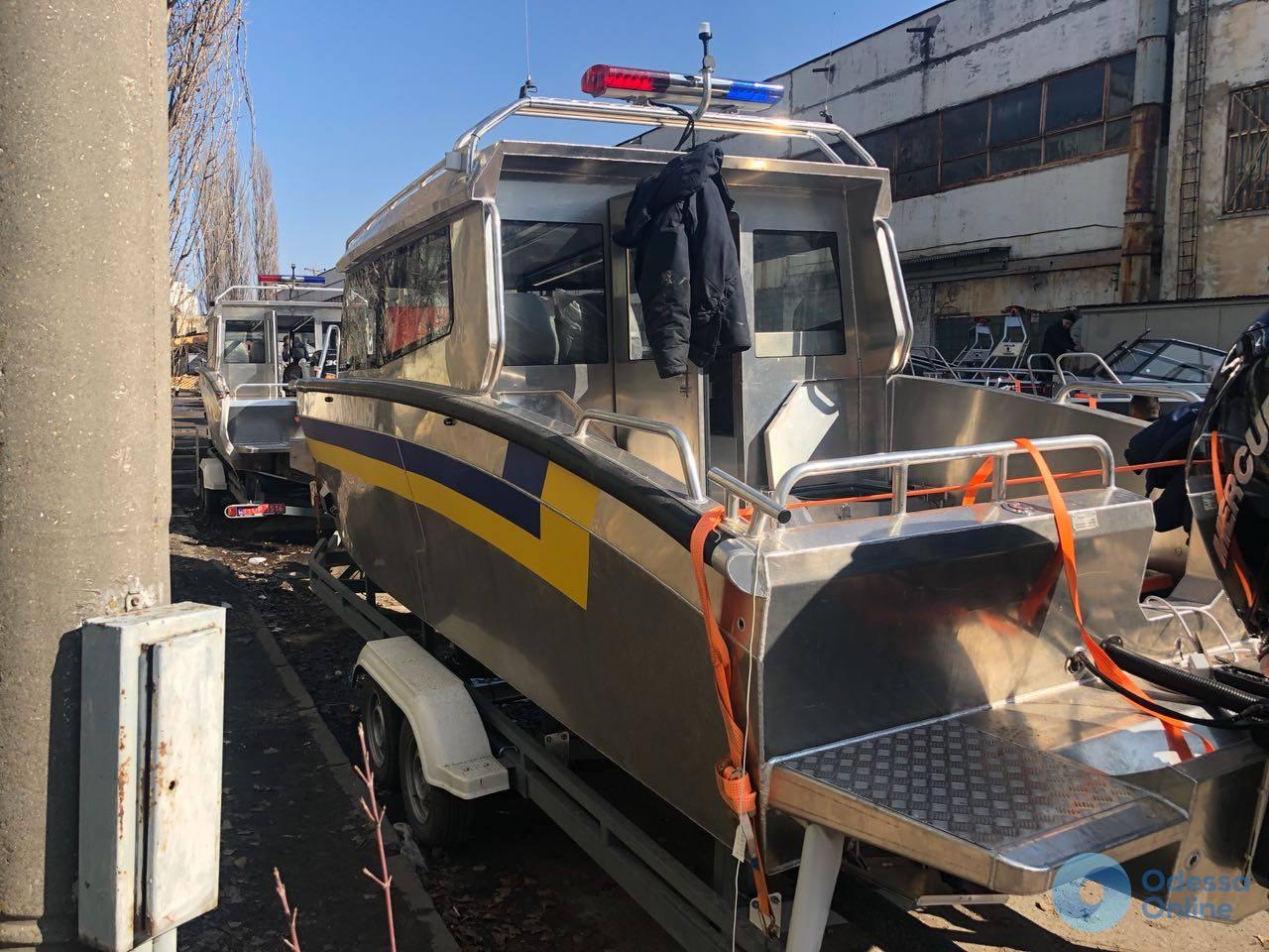 Одесская полиция получила современный катер для патрулирования