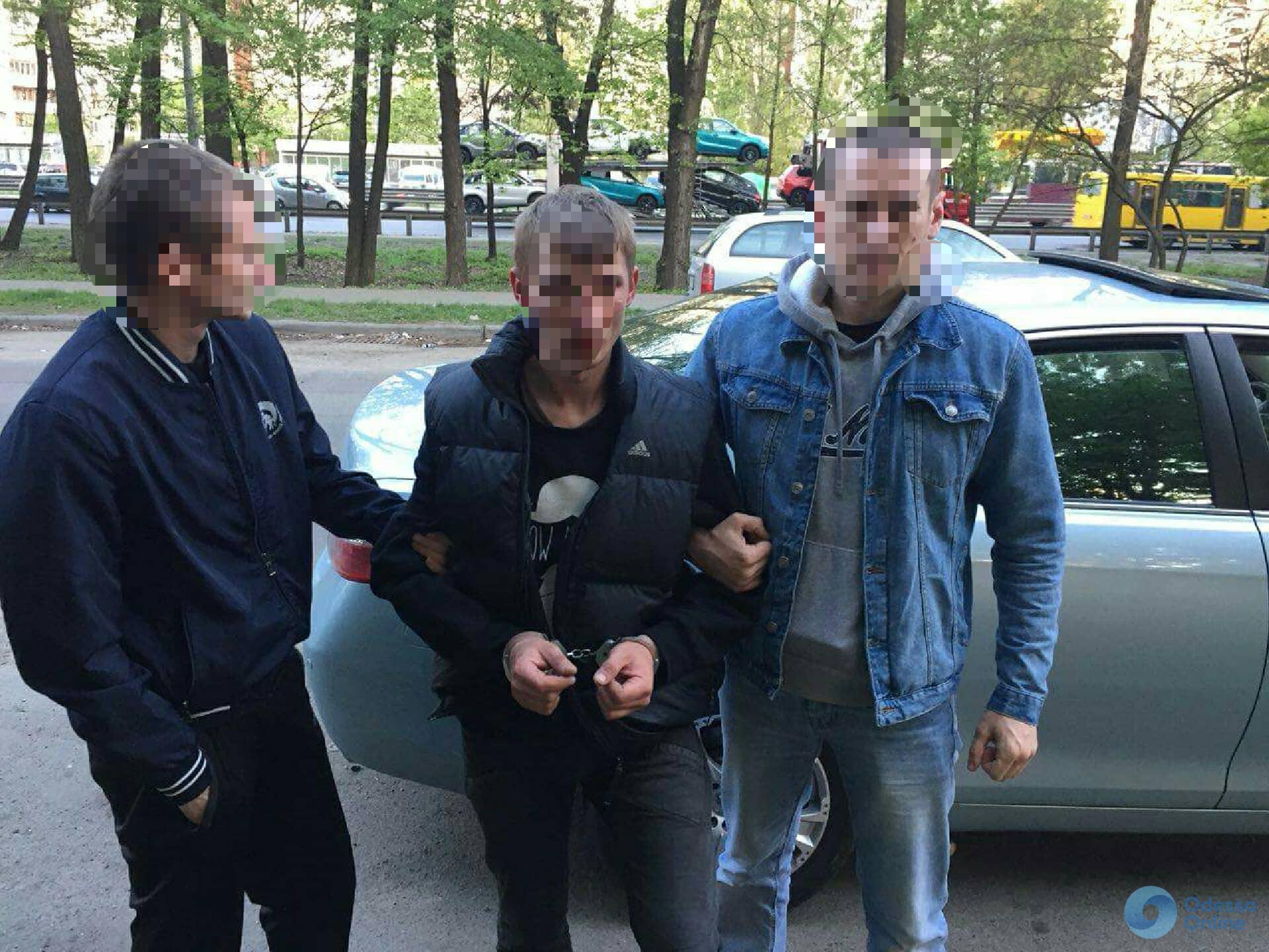 Сбежавший из-под конвоя в Одессе грабитель задержан в Киеве