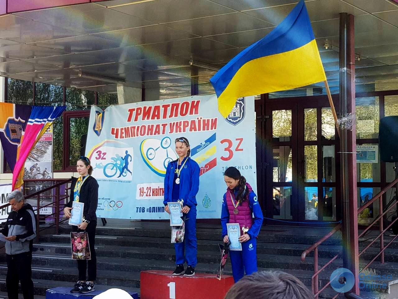 Одесские спортсмены завоевали медали двух чемпионатов Украины по триатлону