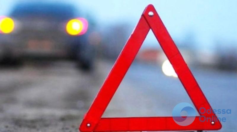 Одесская область: полицейский сбил двух пешеходов, один из них погиб