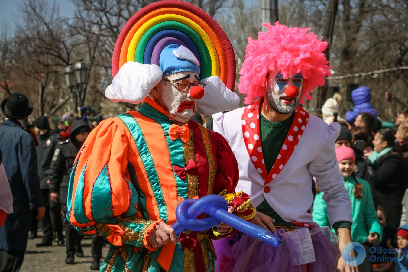 Юморина-2018: как в Одессе прошло карнавальное шествие (фото)