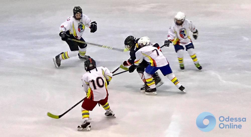 Одесская детская хоккейная команда возглавила таблицу всеукраинского турнира