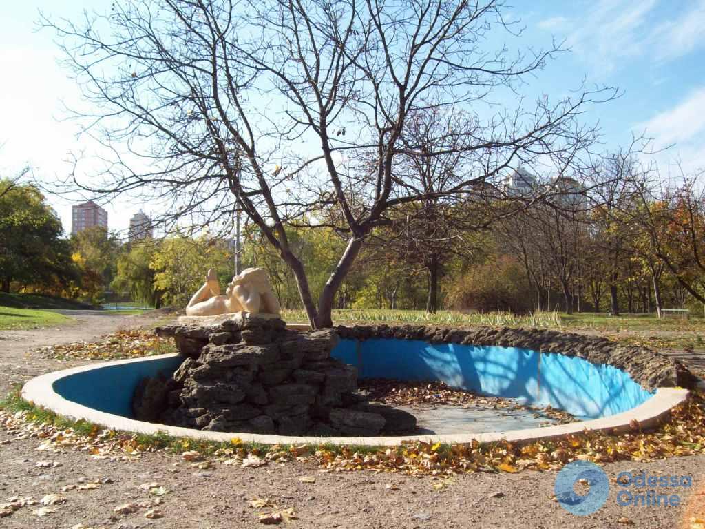 В парке Победы отремонтировали фонтан «Русалочка»