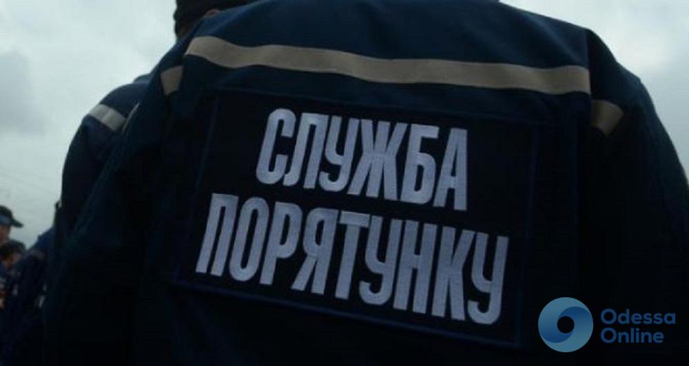 В Одессе девушка упала в 20-метровый колодец