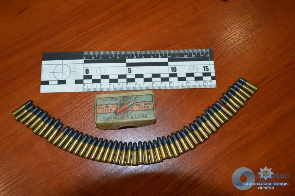 Пьяный житель Одесской области носил полсотни патронов в кармане