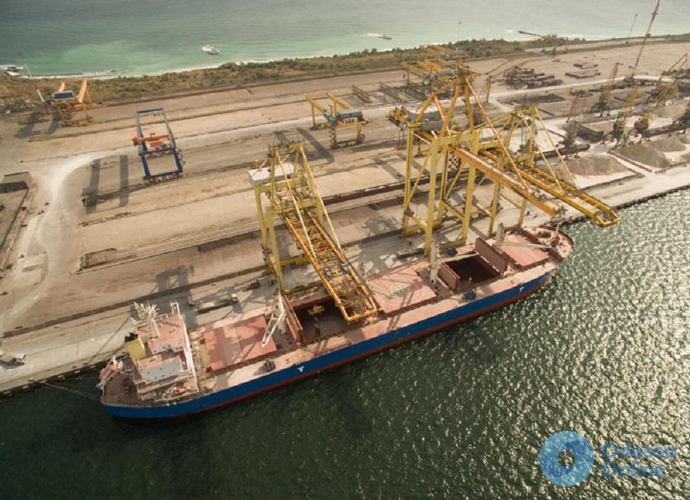 Реконструкция причала в Черноморском порту обойдется в 73 миллиона гривен