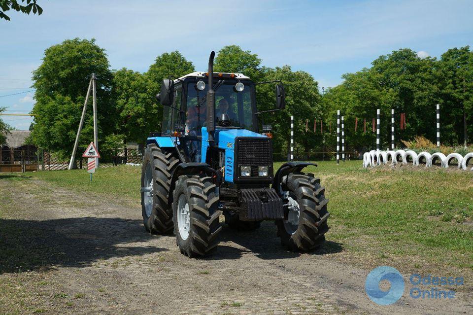 Шесть ПТУ в Одесской области получат новую сельхозтехнику для практики