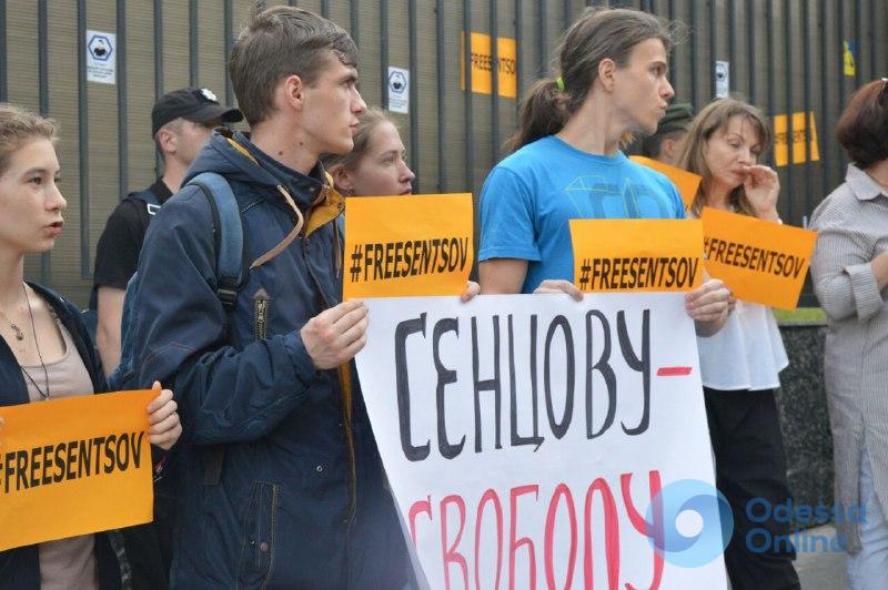 Одесситы провели акцию в поддержку Олега Сенцова (фоторепортаж)