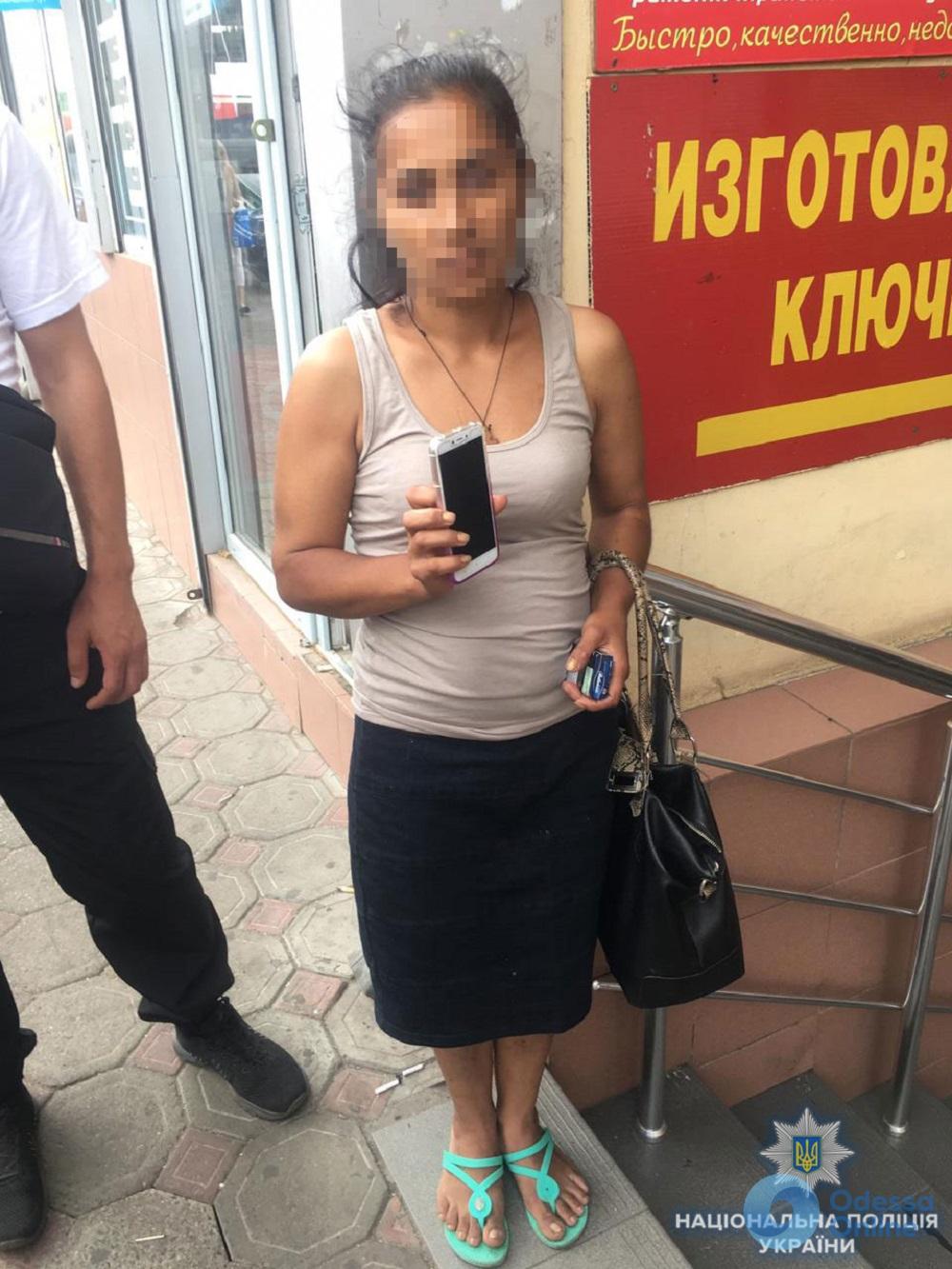 В Одессе арестовали карманную воровку
