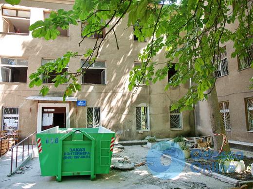 Мэрия начала ремонт медцентра на окраине Одессы