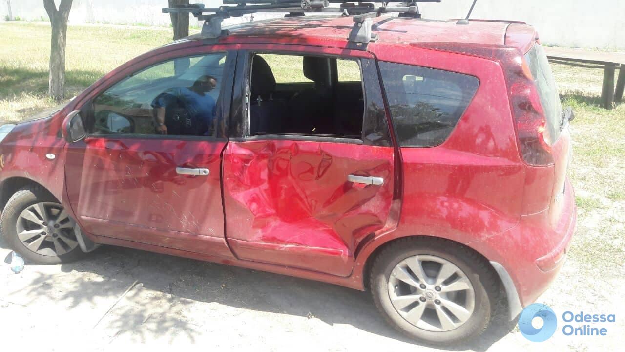 На Слободке столкнулись два автомобиля и мотоцикл: есть пострадавшие