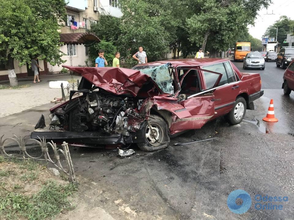 Одесса: возле Ивановского моста произошло серьезное ДТП