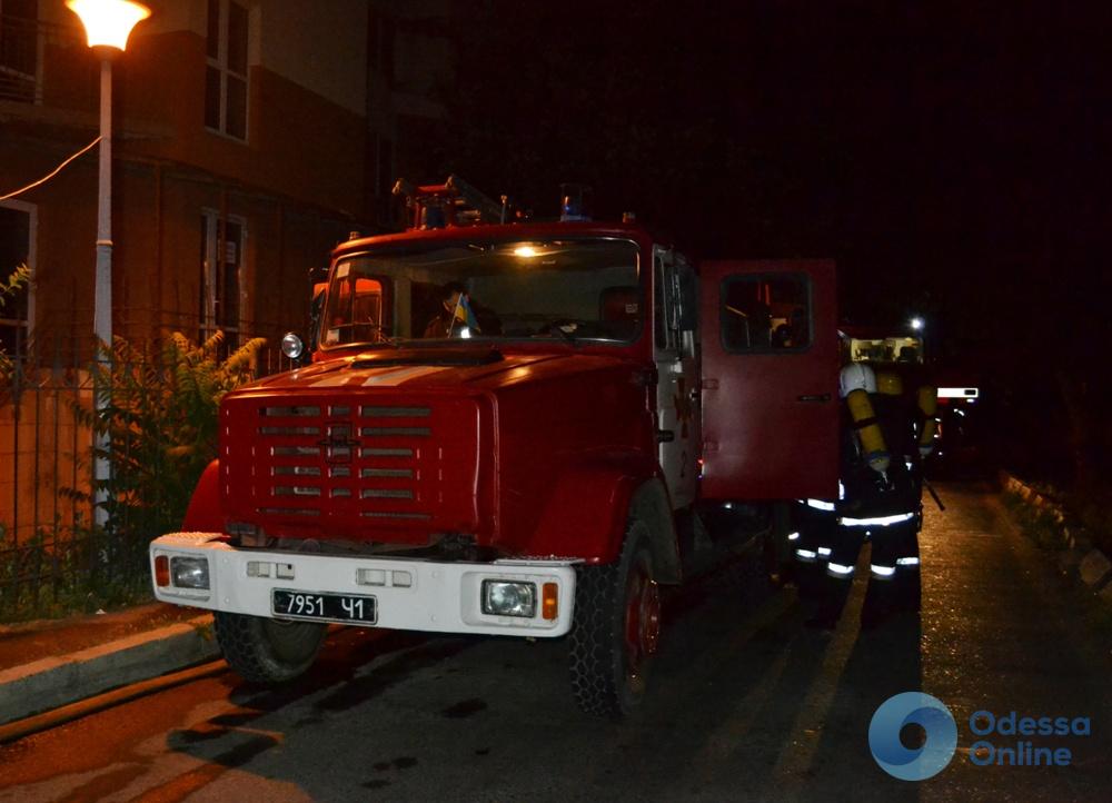 В Одессе тушили пожар в 10-этажном доме