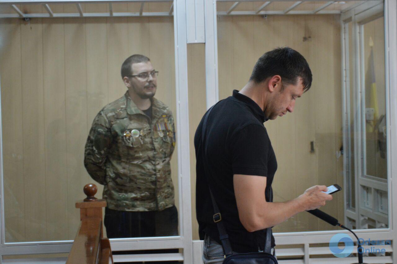 Одесса: защита подозреваемых в торговле оружием «айдаровцев» требует отвода судьи