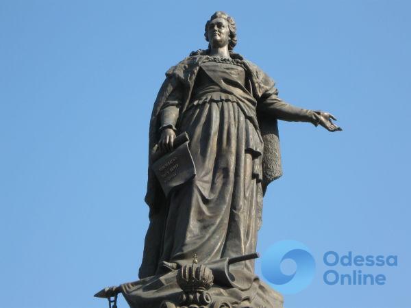 Петиция к президенту: гражданин Чопик требует снести памятник Екатерине II в Одессе