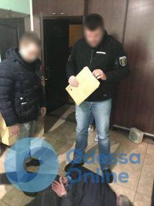 В Одессе будут судить таможенников-взяточников