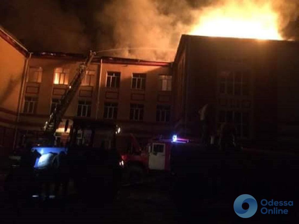 Ударила молния: школу в Балте обещают восстановить в кратчайшее время
