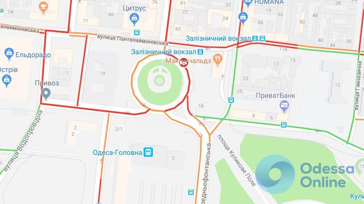 Одесские пробки: два ДТП на Космонавта Комарова и одно на Привокзальной площади