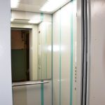 В Одессе с января заменили и модернизировали 319 лифтов
