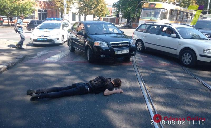 Не заметил: в центре Одессы на «зебре» сбили подростка (обновлено)