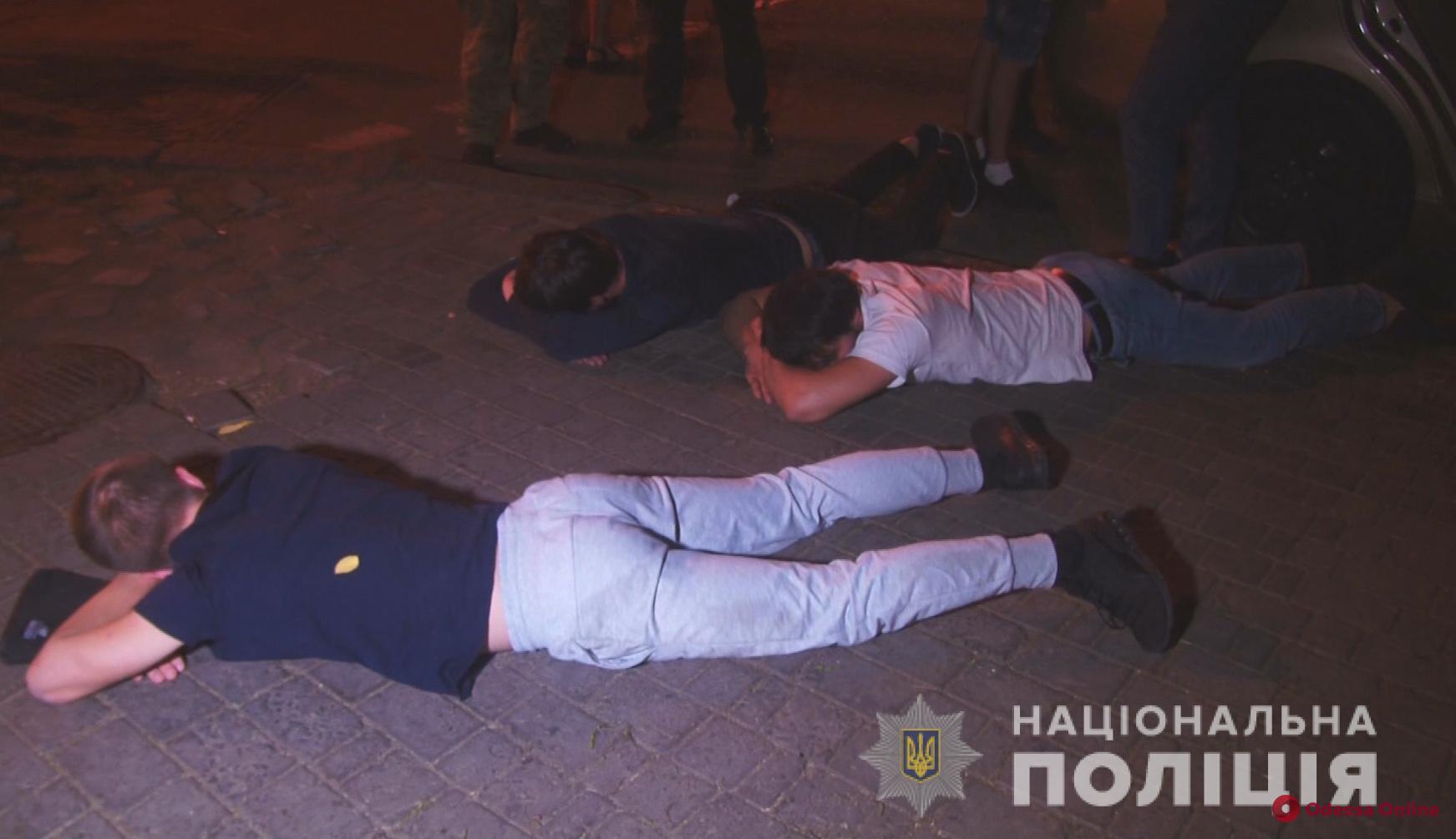 Задержание этногруппировки в Одессе: член банды пытался угнать авто за 1 миллион гривен