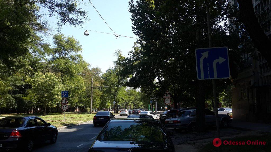 Одесса: на Фонтанской дороге в районе телецентра введено двустороннее движение