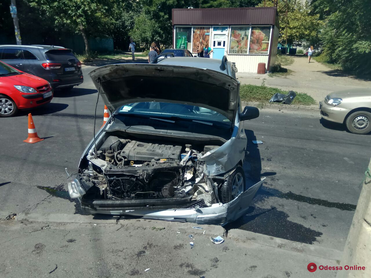 В Одессе столкнулись легковушки: есть пострадавший